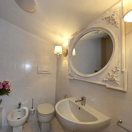 Le Streghe D'arimathea Guest house *